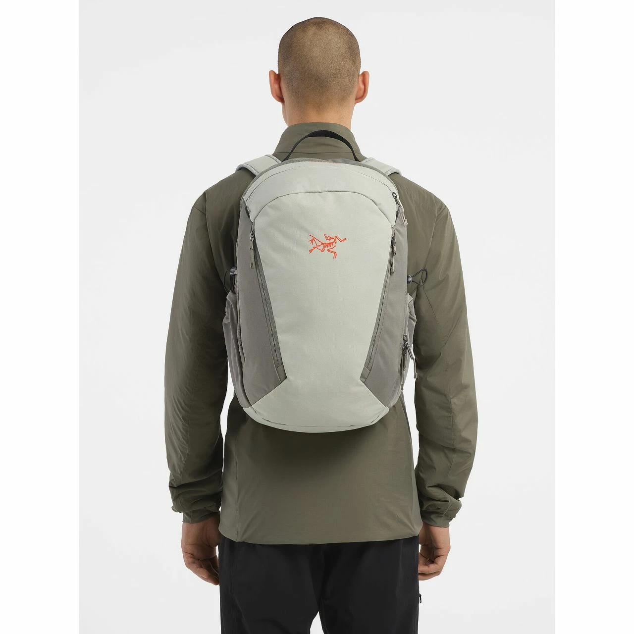 Arc'teryx Mantis 26 Backpack - Image 6