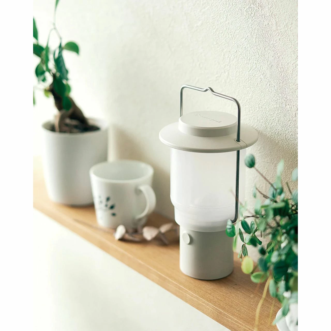 Snow Peak Home & Camp Lantern - Image 11