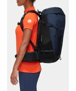 Mammut Lithium 30 - Women's 12 Mammut Lithium 30 - Women's -Leki Sales Shop mam lithium 30 women marine black on model2 rsz 03383.1674519801
