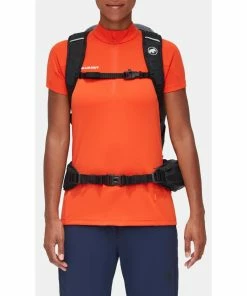 Mammut Lithium 30 - Women's 11 Mammut Lithium 30 - Women's -Leki Sales Shop mam lithium 30 women marine black on model rsz 45603.1674519801